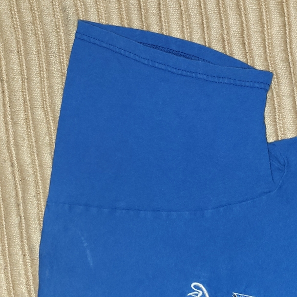 Vintage. Made in USA. 90s. Dallas Mavericks. Delta T shirt. Size Large. - Picture 6 of 10